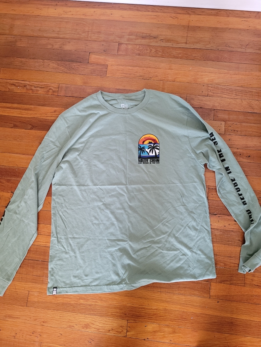 Salty Crew Beach Day Long Sleeve Premium Tee Sage Green XLarge NWOT XL